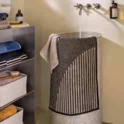 Illusions Duschtuch 67X140 cm(steelblue/black)