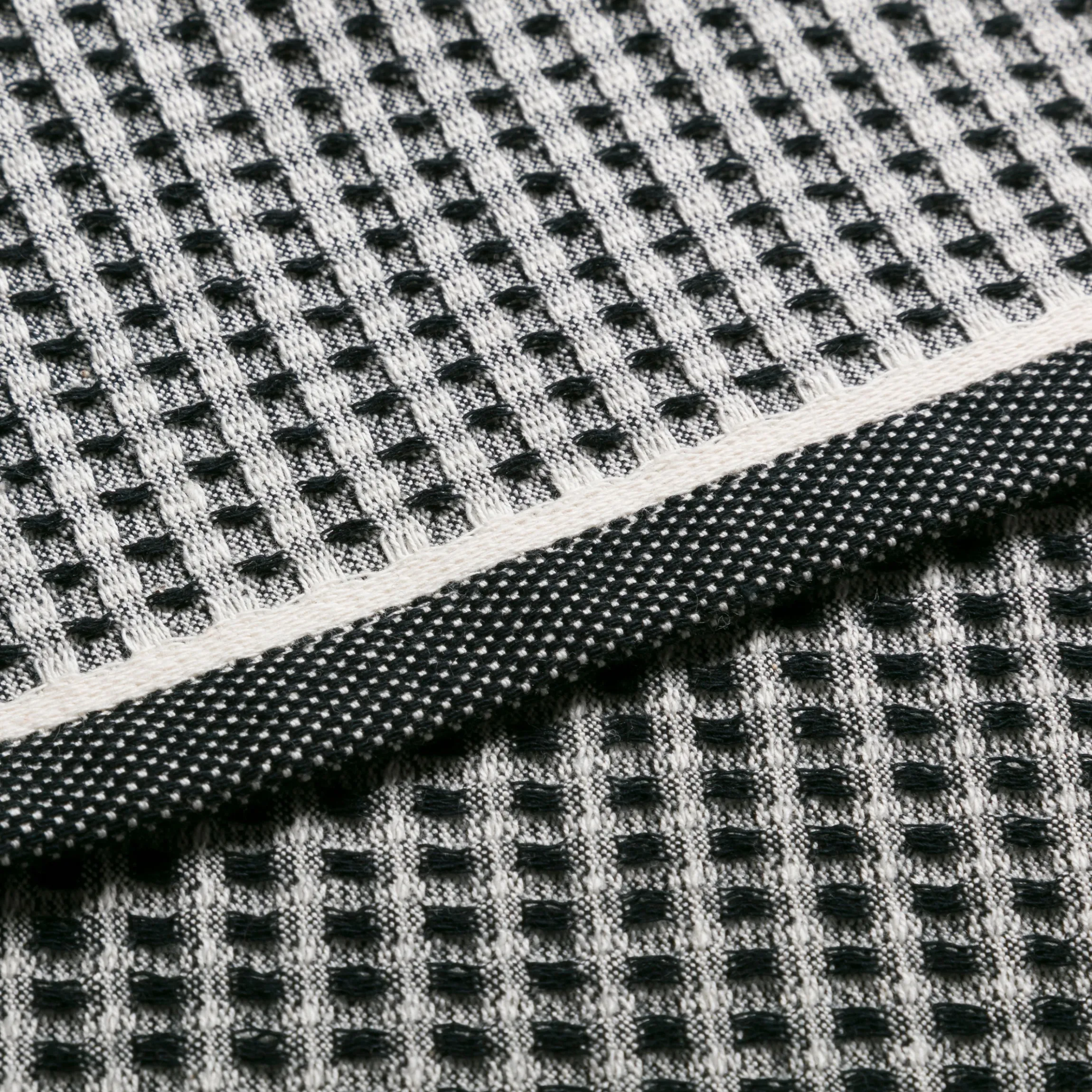 New Heritage Handtuch 45X90 cm(black/nature)